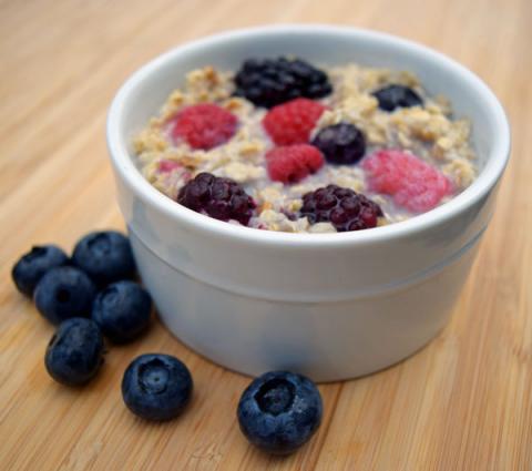 berry-oatmeal